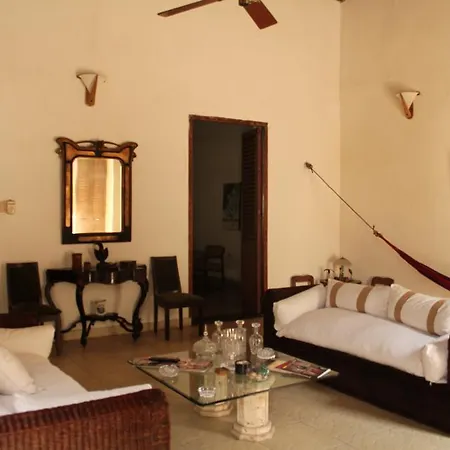 Hotel Casa Del Tejadillo 2*