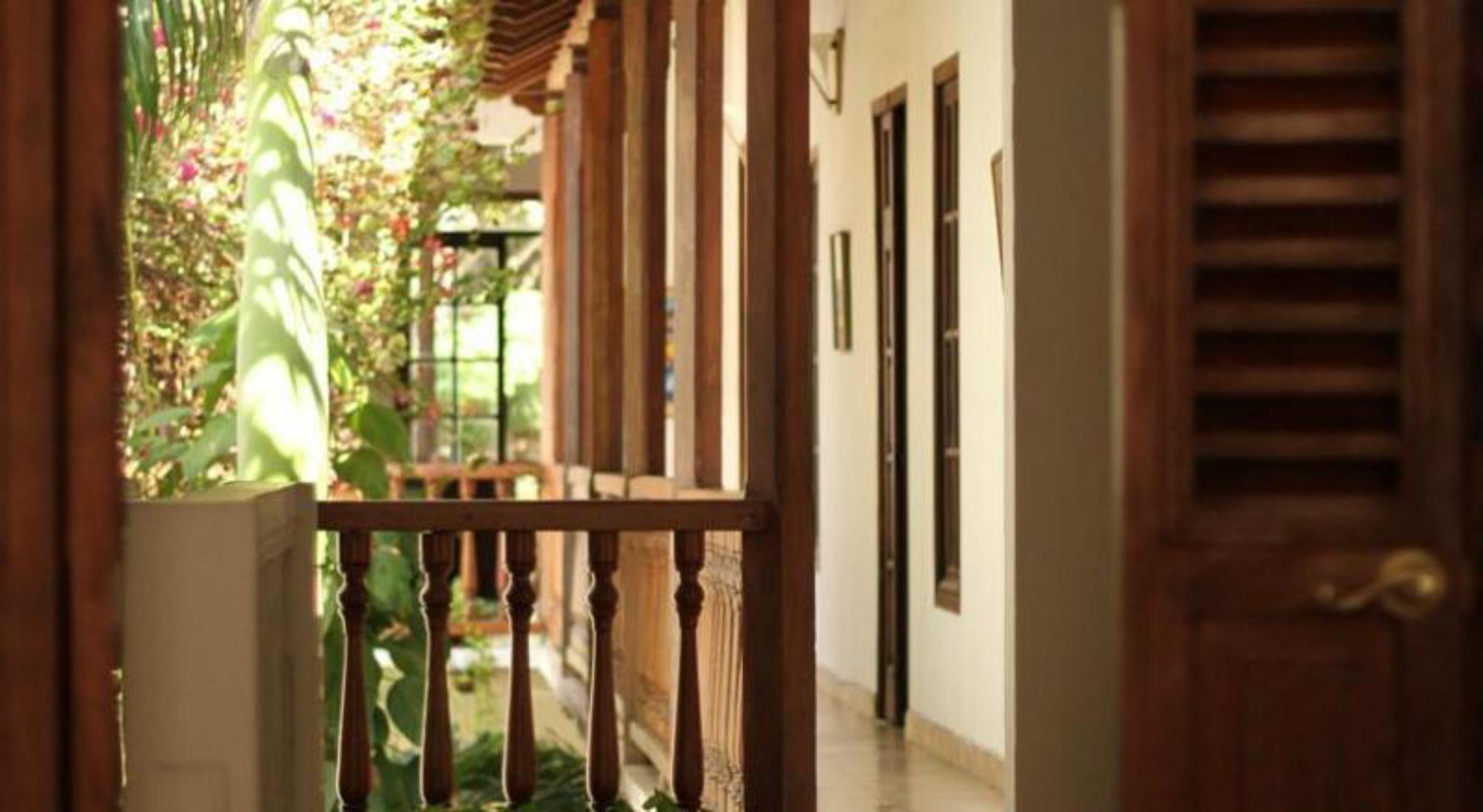 Hotel Casa Del Tejadillo 2*